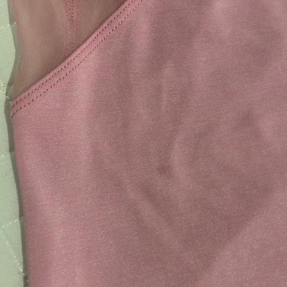 Lululemon mesh top - Picture 4 of 8